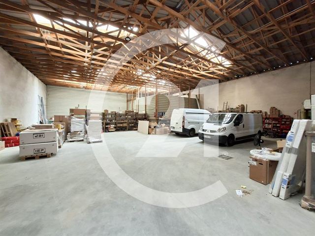 Local d'activité à louer - 400.0 m2 - 38 - Isere
