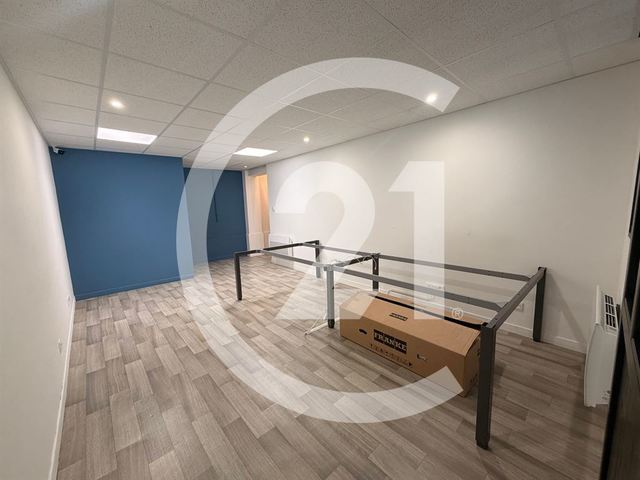 Local commercial à louer - 45.0 m2 - 26 - Drome