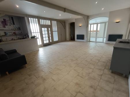 Maison à vendre - 4 pièces - 155,50 m2 - Jarnac - 16 - POITOU-CHARENTES