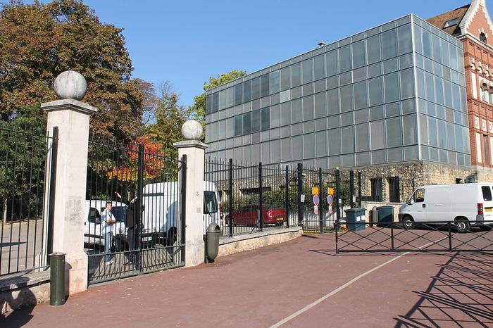 Saint-Germain-en-Laye - Immobilier - CENTURY 21  Cité Royale - lycée international de Saint-Germain-en-Laye 