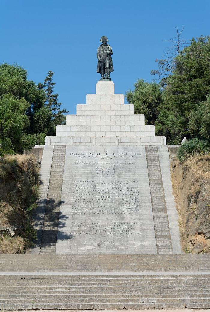 Ajaccio-statue Napoléon