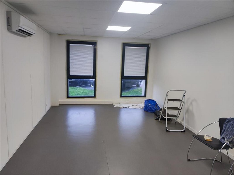 Bureaux à louer - 100.0 m2 - 44 - Loire-Atlantique