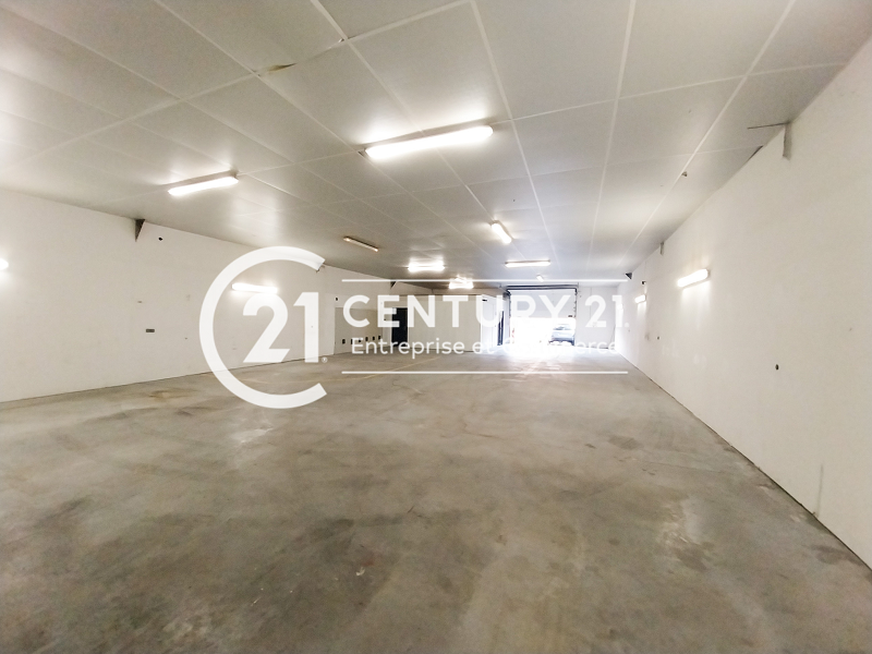 Entrepôt à louer - 485.0 m2 - 44 - Loire-Atlantique