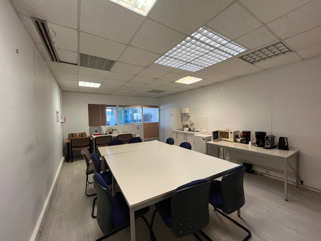 Bureaux à louer - 300.0 m2 - 81 - Tarn