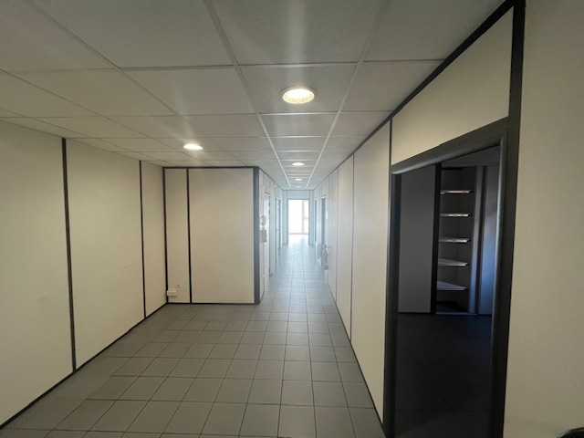 Bureaux à louer - 175.0 m2 - 81 - Tarn