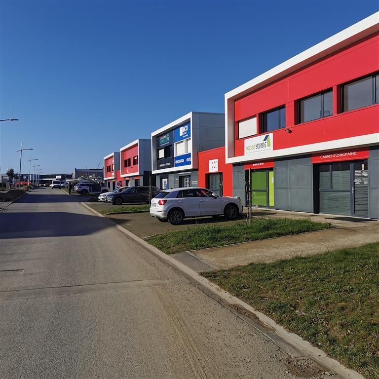 Local d'activité à louer - 153.0 m2 - 44 - Loire-Atlantique