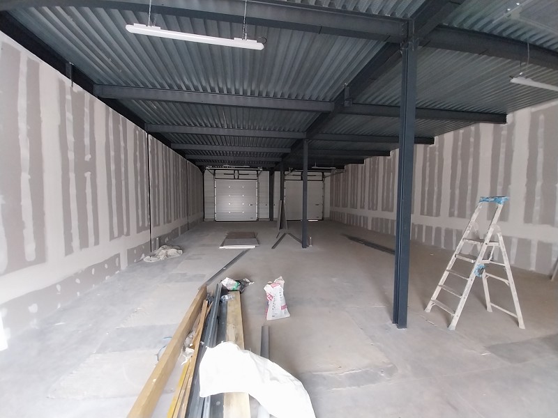 Entrepôt à louer - 135.0 m2 - 44 - Loire-Atlantique