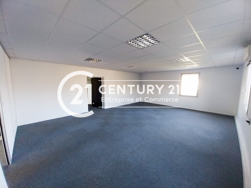 Bureaux à louer - 261.0 m2 - 44 - Loire-Atlantique