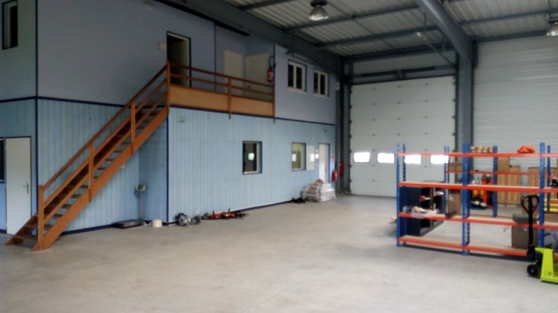 Local d'activité à louer - 325.0 m2 - 44 - Loire-Atlantique