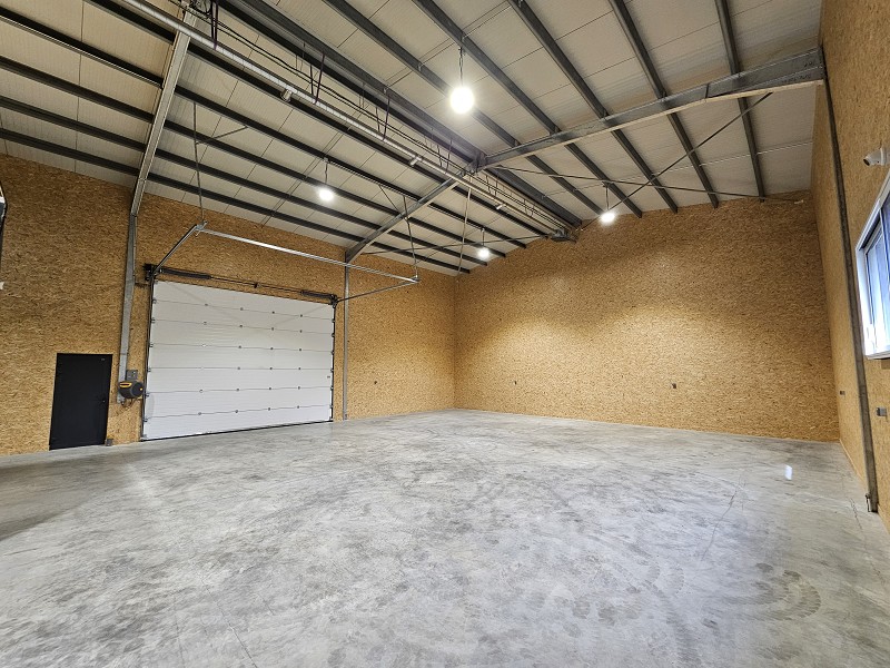 Local d'activité à louer - 380.0 m2 - 44 - Loire-Atlantique