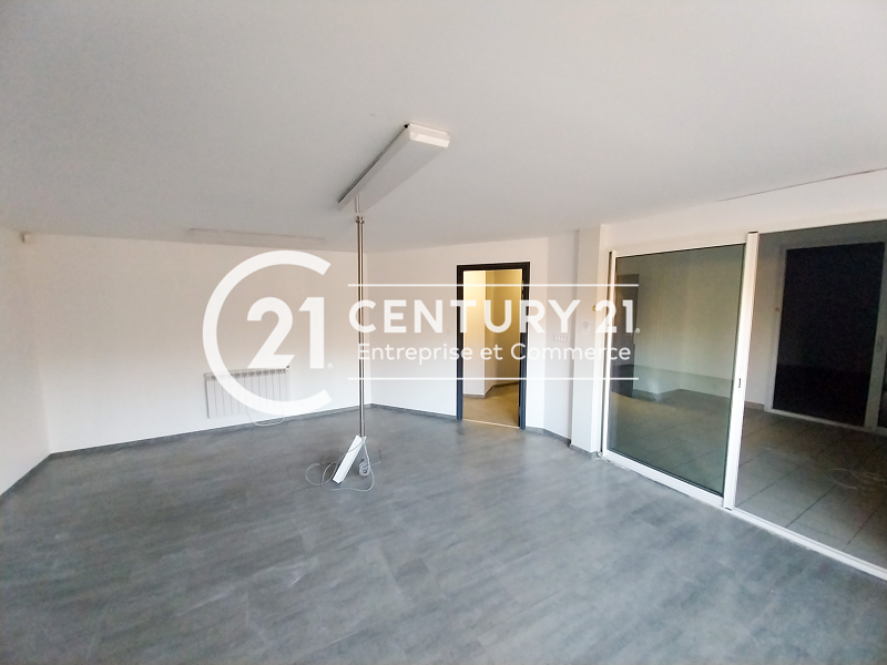 Entrepôt à louer - 485.0 m2 - 44 - Loire-Atlantique