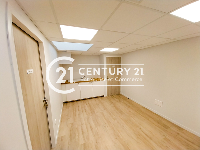 Tous commerces à louer - 150.0 m2 - 44 - Loire-Atlantique