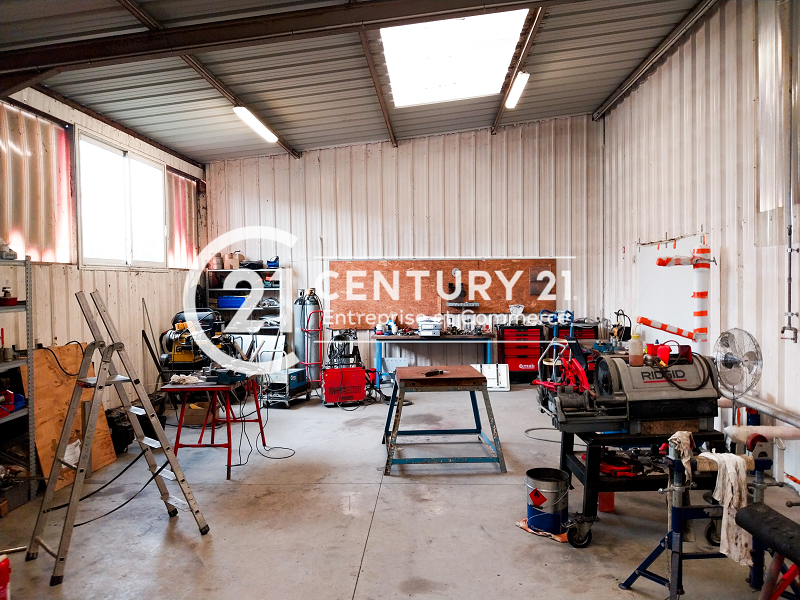 Local d'activité à louer - 900.0 m2 - 44 - Loire-Atlantique