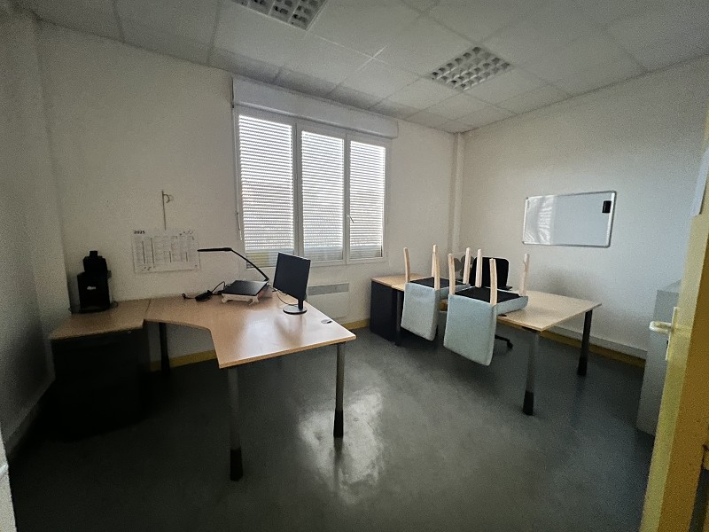 Bureaux à louer - 458.0 m2 - 81 - Tarn
