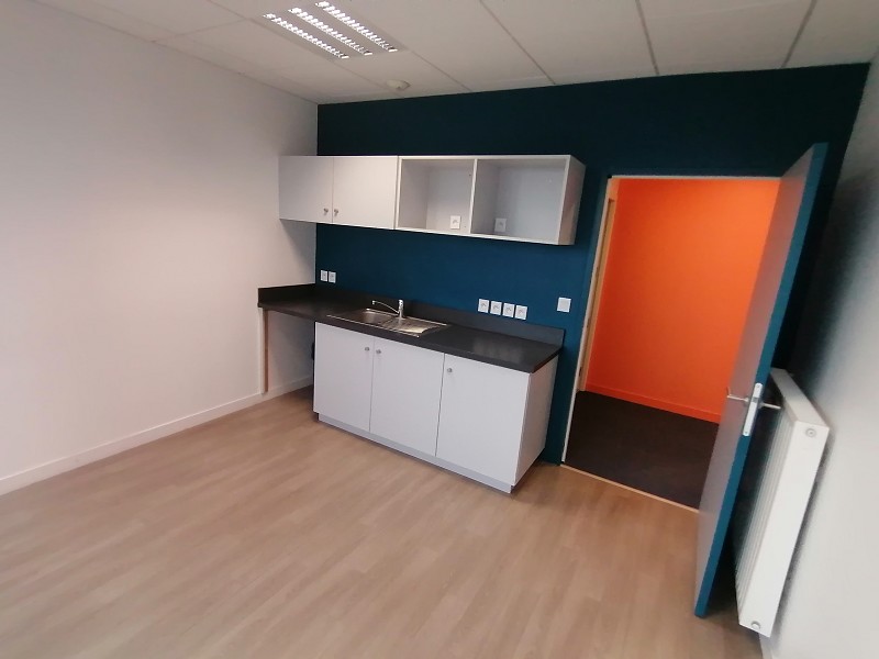 Bureaux à louer - 140.0 m2 - 29 - Finistere
