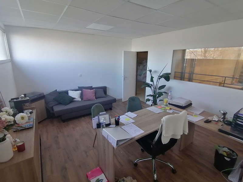 Entrepôt à louer - 400.0 m2 - 29 - Finistere