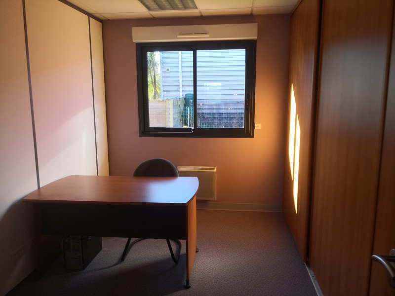 Bureaux à louer - 300.0 m2 - 29 - Finistere