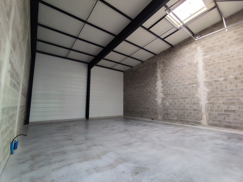 Entrepôt à louer - 137.0 m2 - 29 - Finistere