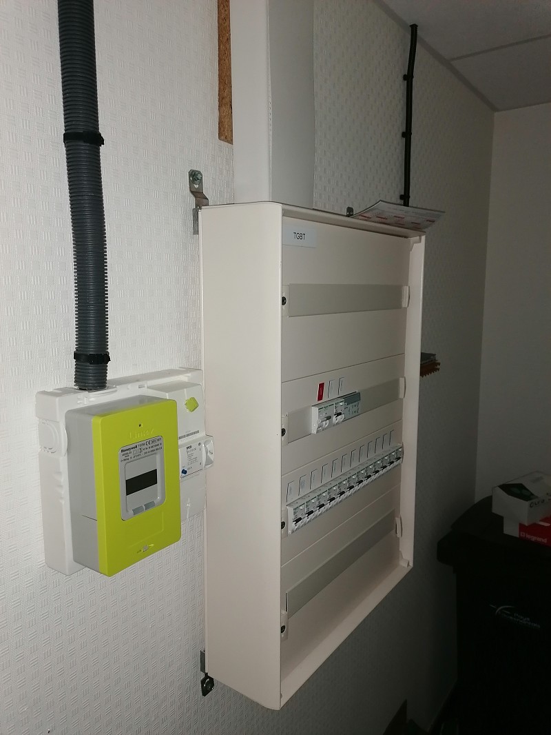 Local commercial à louer - 93.0 m2 - 29 - Finistere