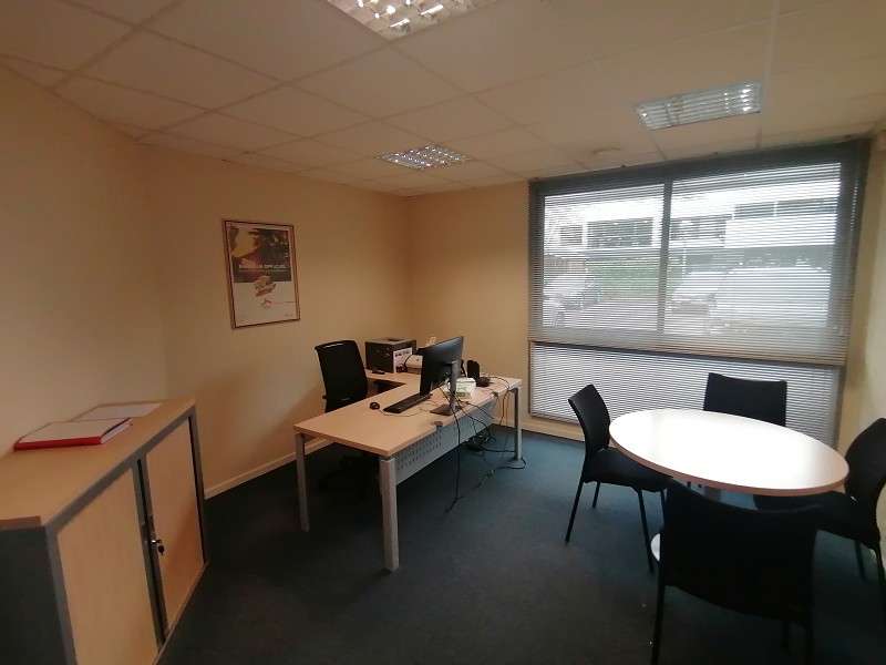 Bureaux à louer - 180.0 m2 - 29 - Finistere