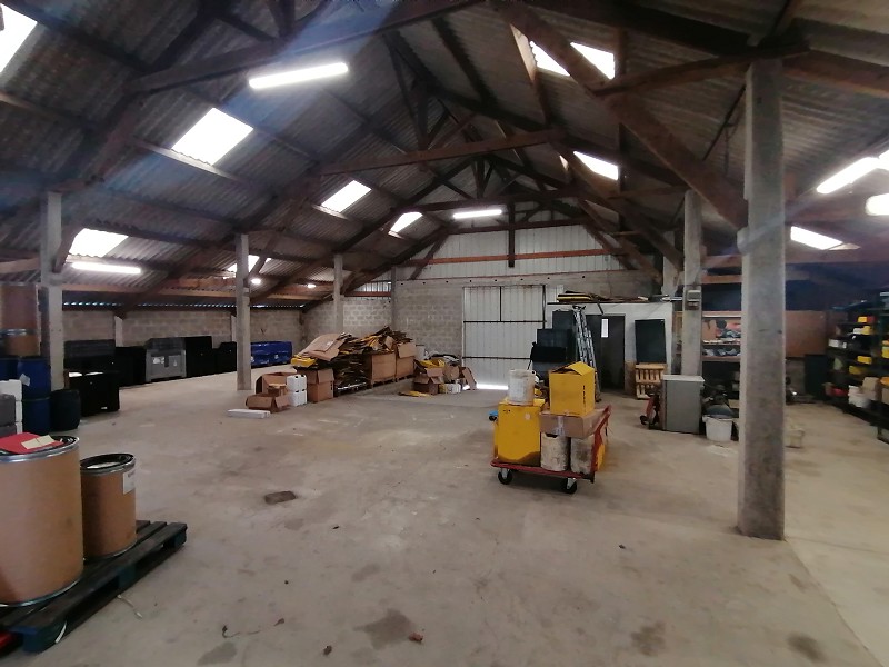 Entrepôt à louer - 400.0 m2 - 29 - Finistere