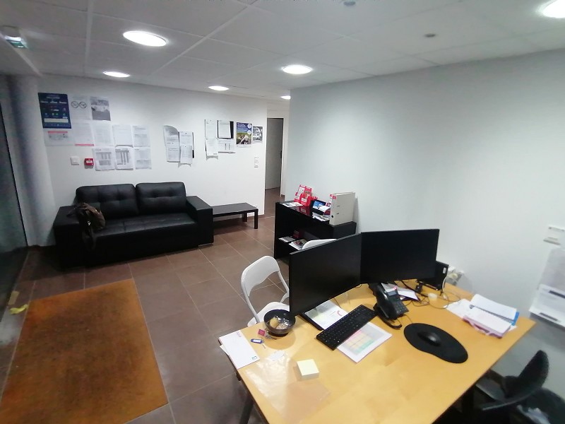 Bureaux à louer - 90.0 m2 - 29 - Finistere