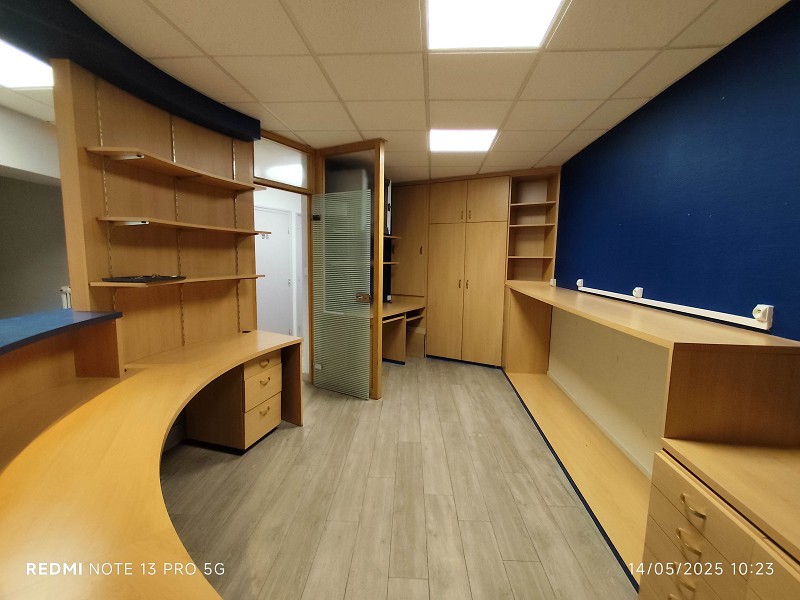 Bureaux à louer - 195.0 m2 - 29 - Finistere