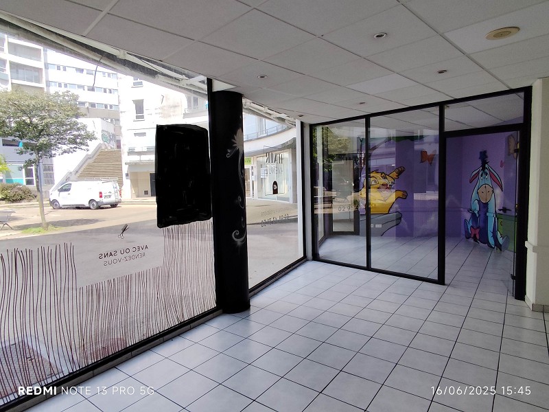 Local commercial à louer - 145.0 m2 - 29 - Finistere