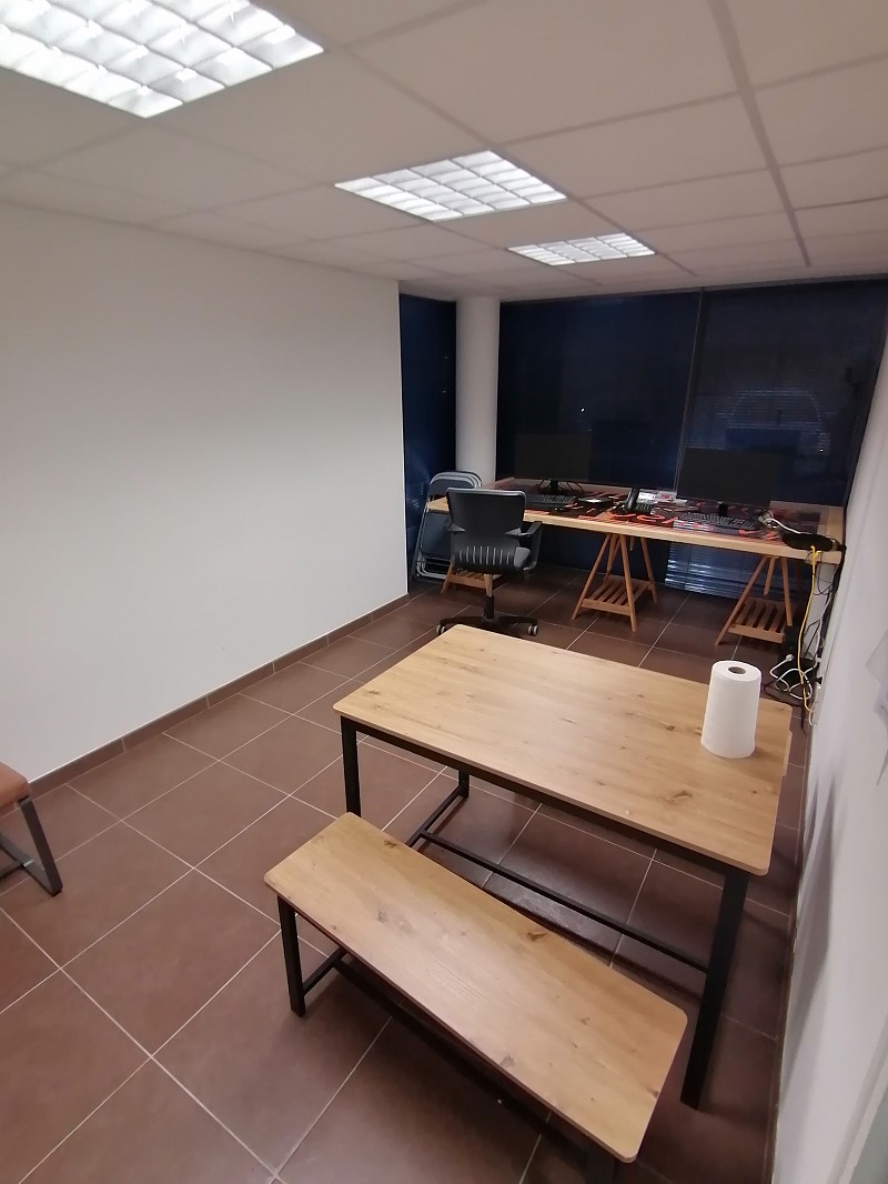 Bureaux à louer - 90.0 m2 - 29 - Finistere