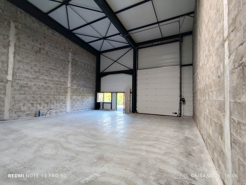 Entrepôt à louer - 137.0 m2 - 29 - Finistere