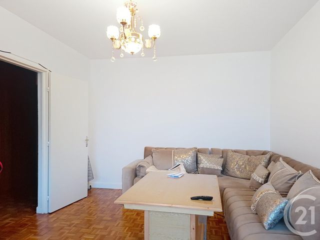 Appartement F2 à vendre - 2 pièces - 45,82 m2 - Vaux Le Penil - 77 - ILE-DE-FRANCE