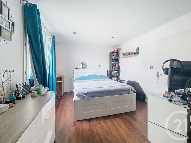 Appartement F4 à vendre - 4 pièces - 80 m2 - Melun - 77 - ILE-DE-FRANCE