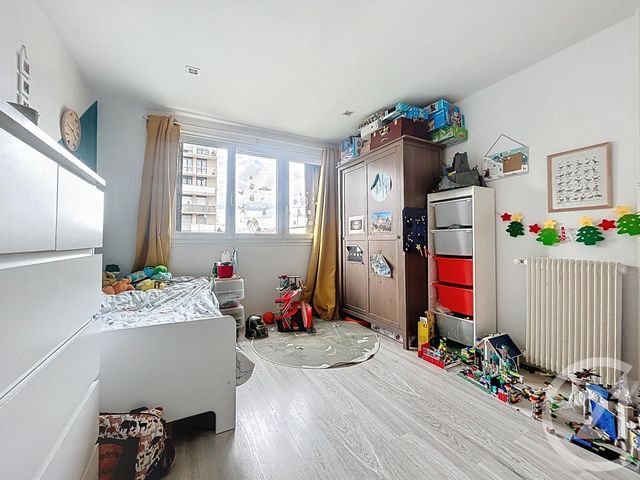 Appartement F3 &agrave; vendre - 4 pi&egrave;ces - 80 m2 - Melun - 77 - ILE-DE-FRANCE
