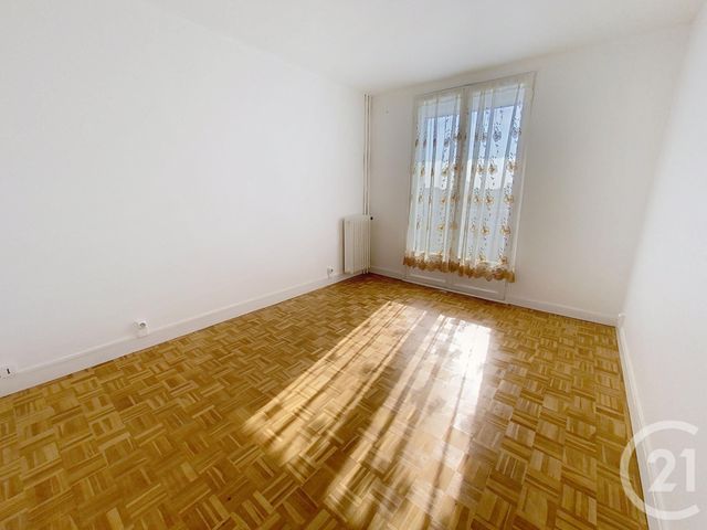 Appartement à vendre - 3 pièces - 55 m2 - Melun - 77 - ILE-DE-FRANCE