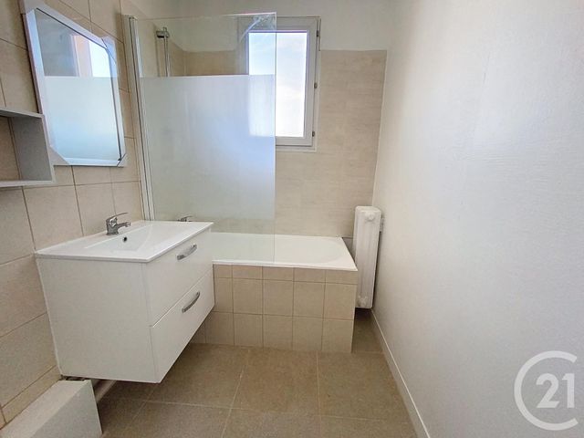 Appartement à vendre - 3 pièces - 55 m2 - Melun - 77 - ILE-DE-FRANCE