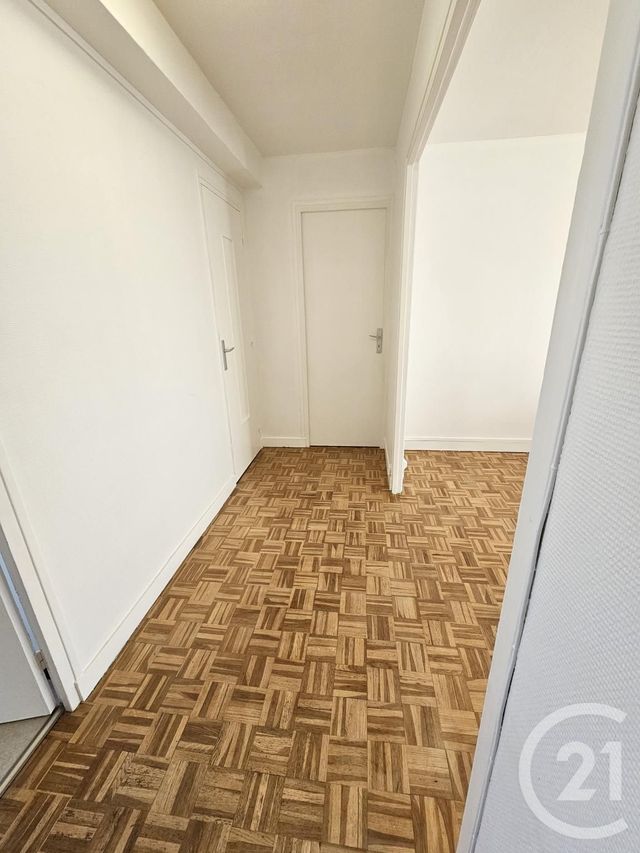 Appartement à vendre - 3 pièces - 55 m2 - Melun - 77 - ILE-DE-FRANCE