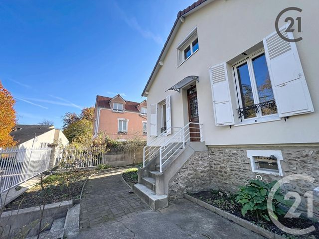 Appartement F5 &agrave; louer - 5 pi&egrave;ces - 70,86 m2 - Le Mee Sur Seine - 77 - ILE-DE-FRANCE