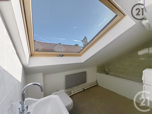 Appartement F5 &agrave; louer - 5 pi&egrave;ces - 70,86 m2 - Le Mee Sur Seine - 77 - ILE-DE-FRANCE