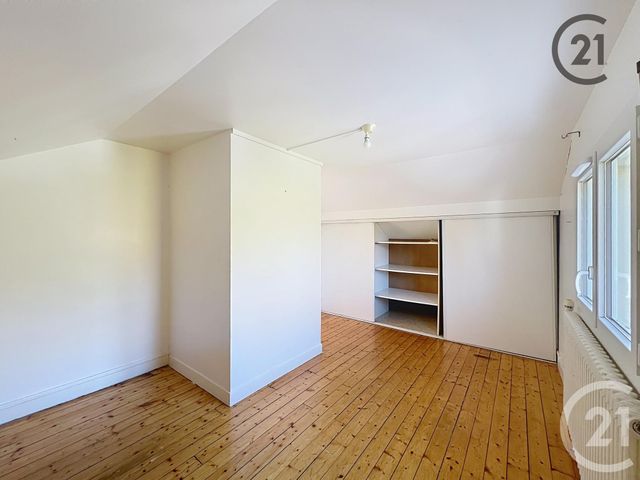 Appartement F5 &agrave; louer - 5 pi&egrave;ces - 70,86 m2 - Le Mee Sur Seine - 77 - ILE-DE-FRANCE