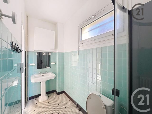 Appartement F5 &agrave; louer - 5 pi&egrave;ces - 70,86 m2 - Le Mee Sur Seine - 77 - ILE-DE-FRANCE