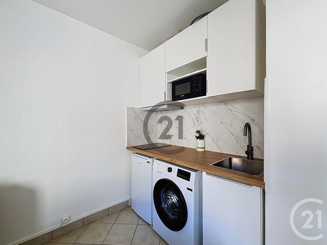 Appartement Studio &agrave; louer - 1 pi&egrave;ce - 17,57 m2 - Melun - 77 - ILE-DE-FRANCE