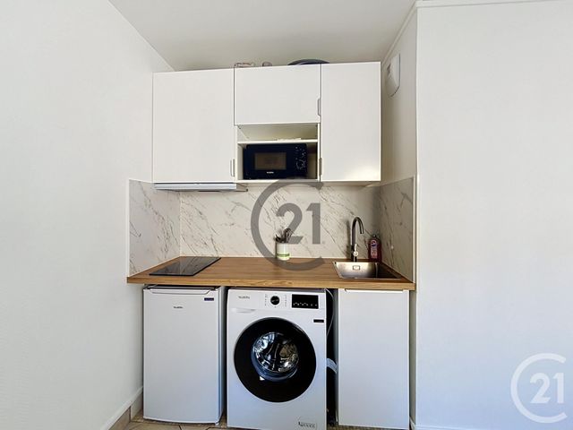 Appartement Studio &agrave; louer - 1 pi&egrave;ce - 17,57 m2 - Melun - 77 - ILE-DE-FRANCE