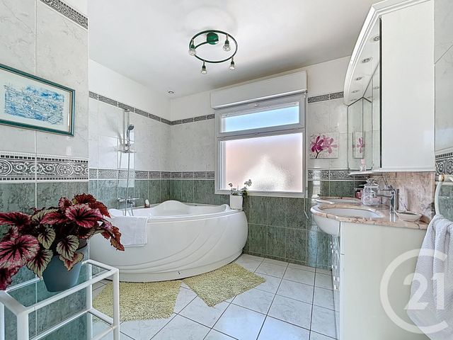 Maison à vendre - 6 pièces - 140 m2 - Vert St Denis - 77 - ILE-DE-FRANCE