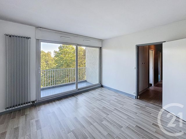 Prix immobilier VAUX LE PENIL - Photo d’un appartement vendu