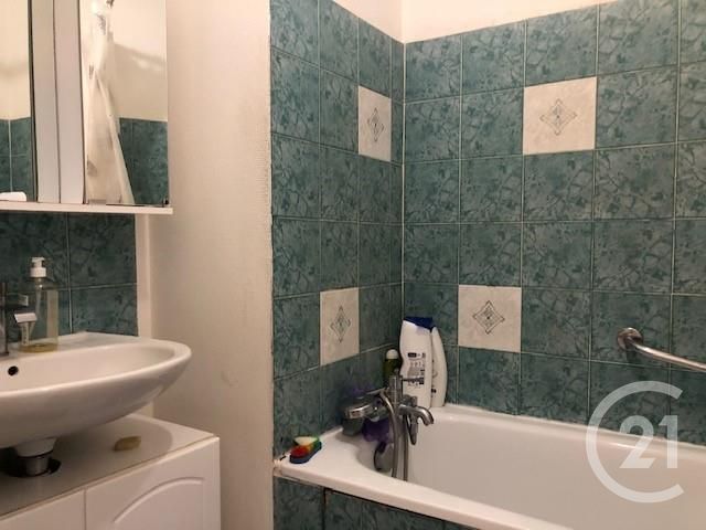 Appartement F3 à vendre - 3 pièces - 72,50 m2 - Melun - 77 - ILE-DE-FRANCE