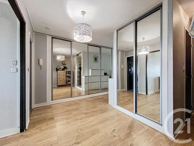 Appartement F4 &agrave; vendre - 4 pi&egrave;ces - 98,50 m2 - Le Mee Sur Seine - 77 - ILE-DE-FRANCE