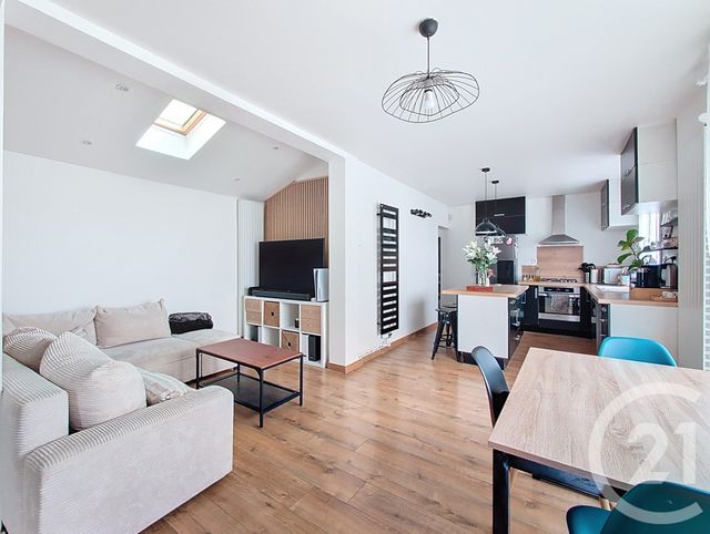 Maison à vendre - 3 pièces - 76,37 m2 - Melun - 77 - ILE-DE-FRANCE