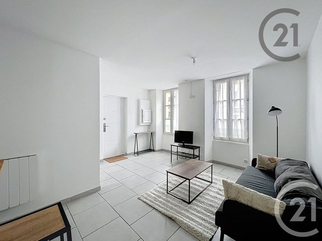 Appartement F2 &agrave; louer - 2 pi&egrave;ces - 34,70 m2 - Melun - 77 - ILE-DE-FRANCE
