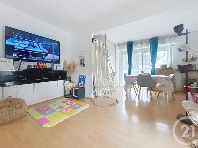 Appartement F3 &agrave; vendre - 4 pi&egrave;ces - 75,23 m2 - Melun - 77 - ILE-DE-FRANCE