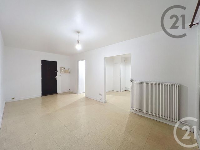 Appartement F1 &agrave; louer - 1 pi&egrave;ce - 34,94 m2 - La Rochette - 77 - ILE-DE-FRANCE